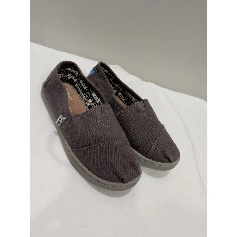 TOMS Classic Alparagatas Canvas Shoes Youth Kids Size Y1.5 Slip-on